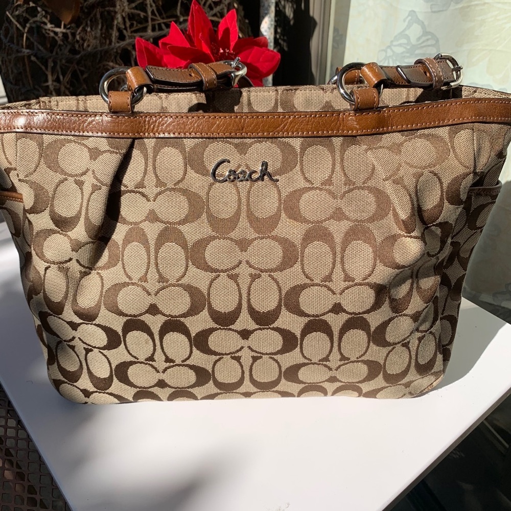 AUTHENTIC Coach Handbag​
